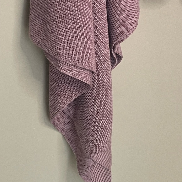 Lululemon Forward Flow 2 Way Cape Poncho Scarf in Vintage Mauve One Size - Picture 8 of 10